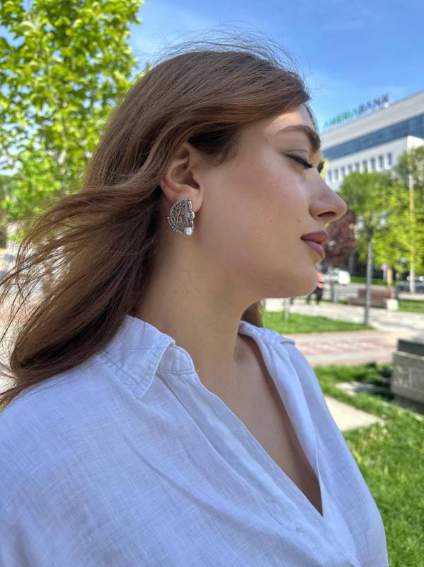 Серебряные серьги и кольца